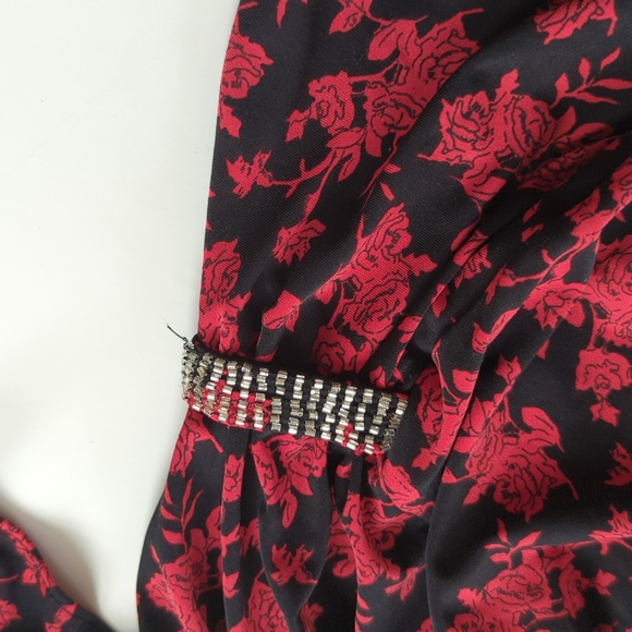 Express Halter top - Picture 2 of 5